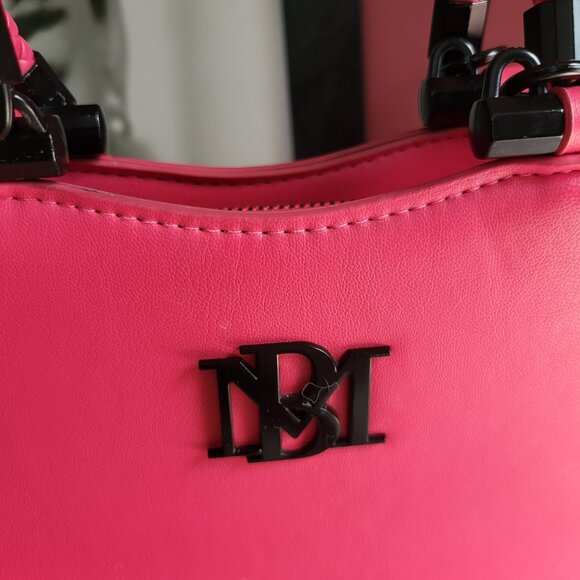 BADGLEY MISCHKA HOT PINK VEGAN LEATHER HANDBAG CROSSBODY - Picture 3 of 15